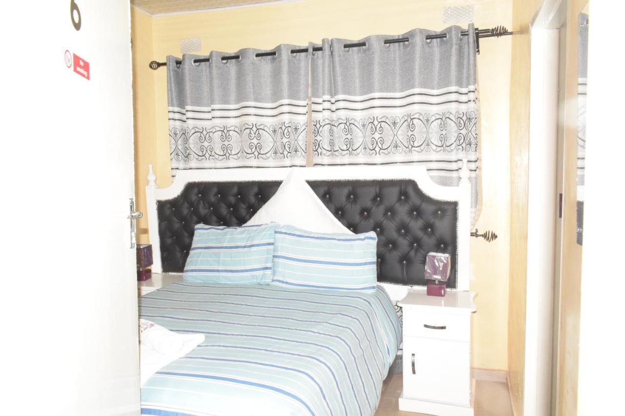The Crown Inn Guest House Northwood Экстерьер фото
